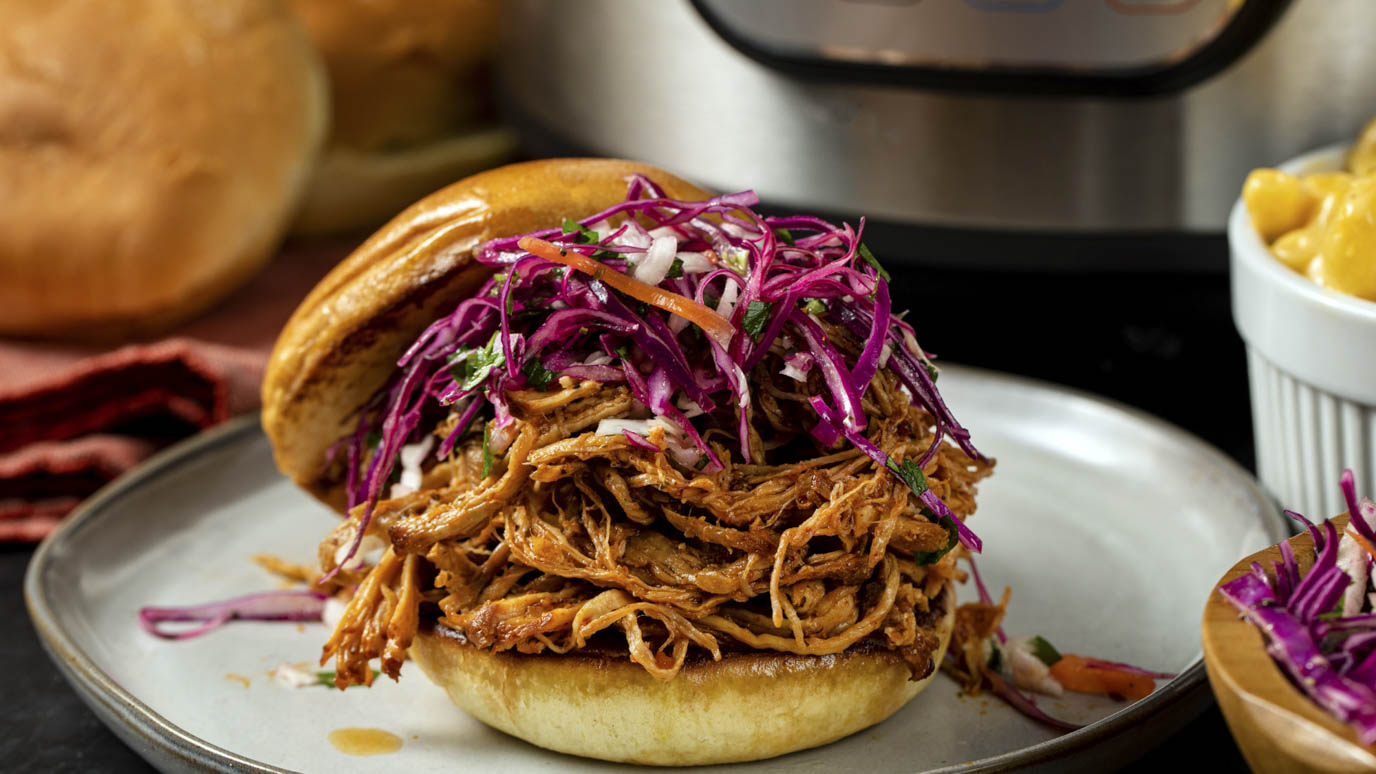 slow_cooker_bbq_pulled_pork_8159_2000x1125.jpg