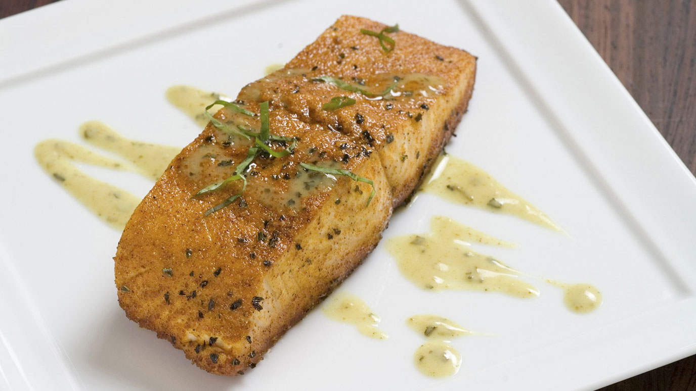 thai_ginger_rubbed_grilled_salmon_with_green_curry_sauce_2000x1125.jpg