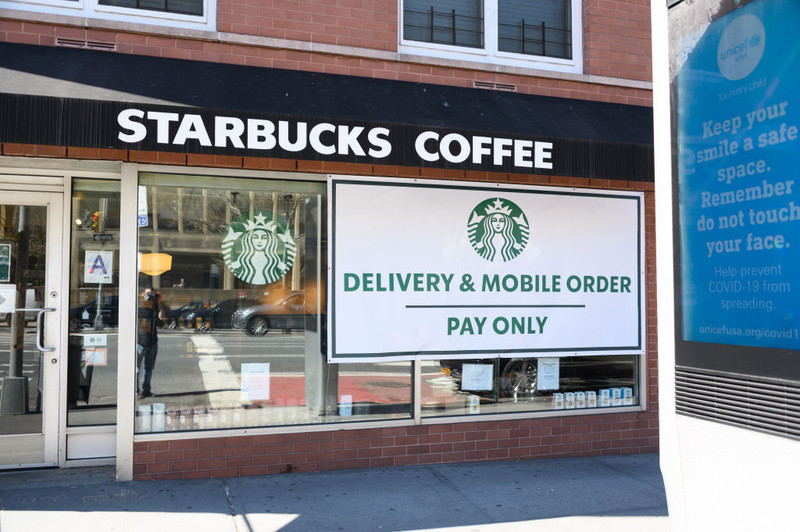 Starbucks Shares Fall as Q2 Earnings Halve Amid Pandemic