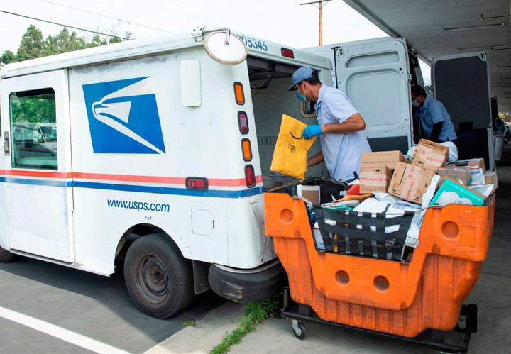 Senators Introduce Bipartisan Postal Reform Bill