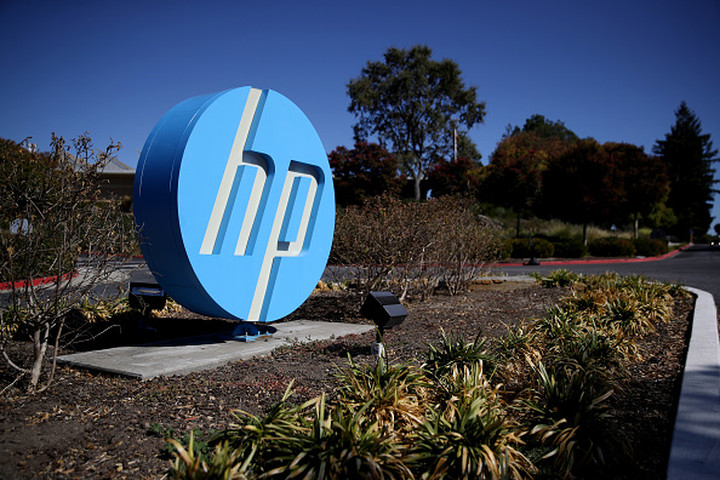 Xerox Bows to Virus, Drops HP Takeover Fight