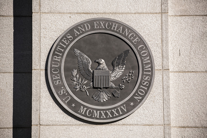 SEC Proposal Protects Executives, Hamstrings Investors