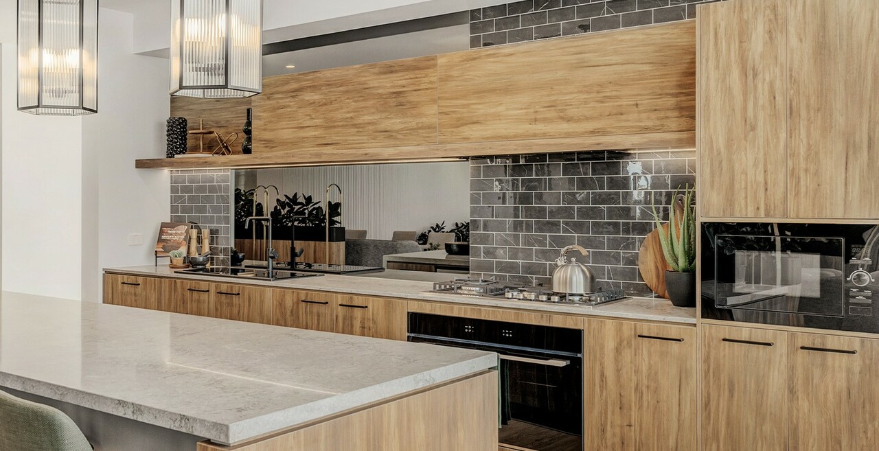 Get the Showroom Look: Cosmopolitan Kitchen