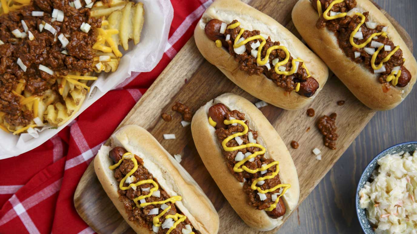 Coney_Chili_Hot_Dogs_1_2000x1125.jpg